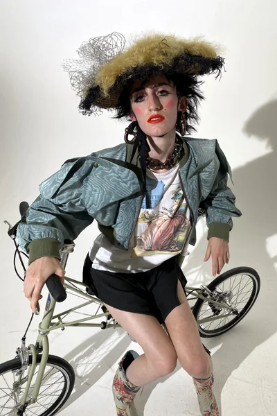 Look 28